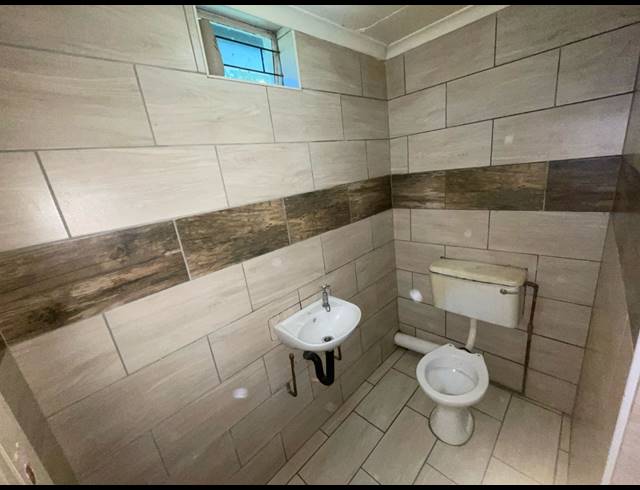 3 BEDROOM HOUSE FOR SALE IN TOWN HILL